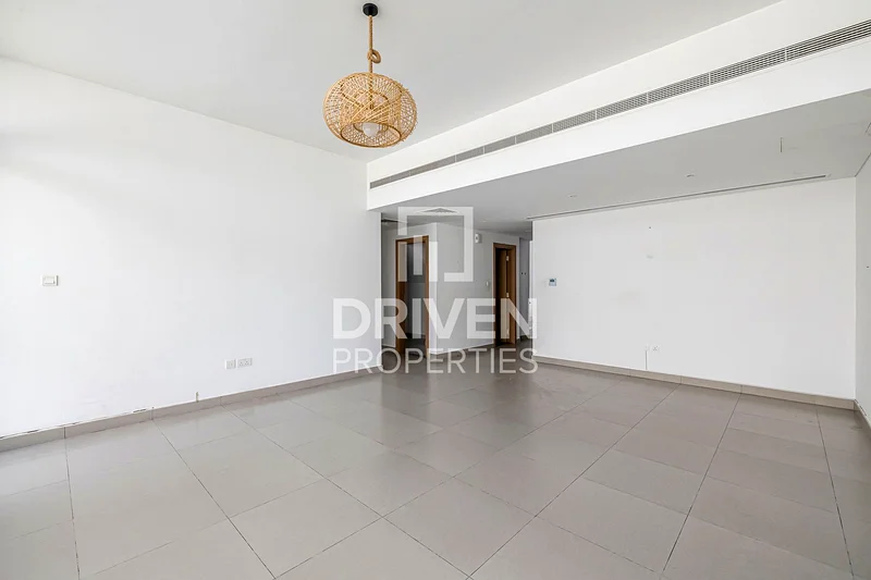 Corner Unit With Garden | Single Row | Vacant63730987950211112