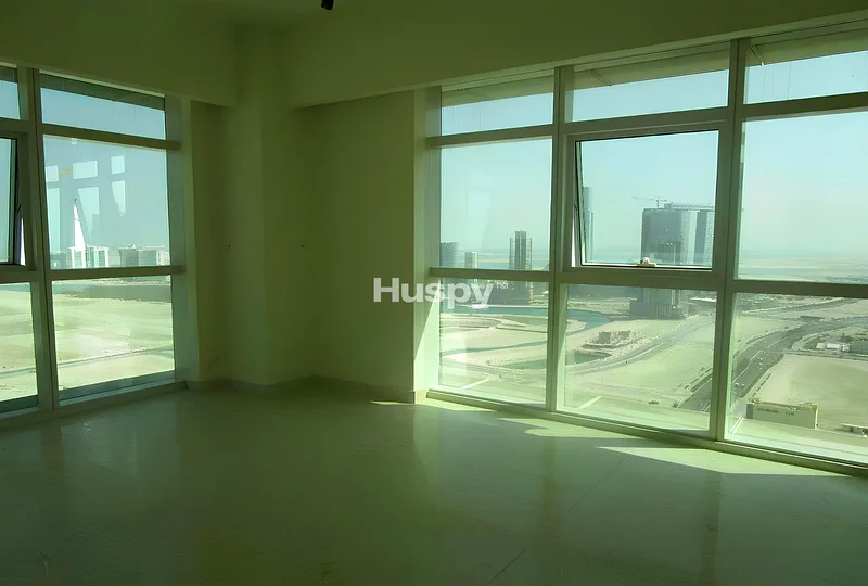 شاغرة | مع غرفة خادمة | طابق عالي63846465686018114