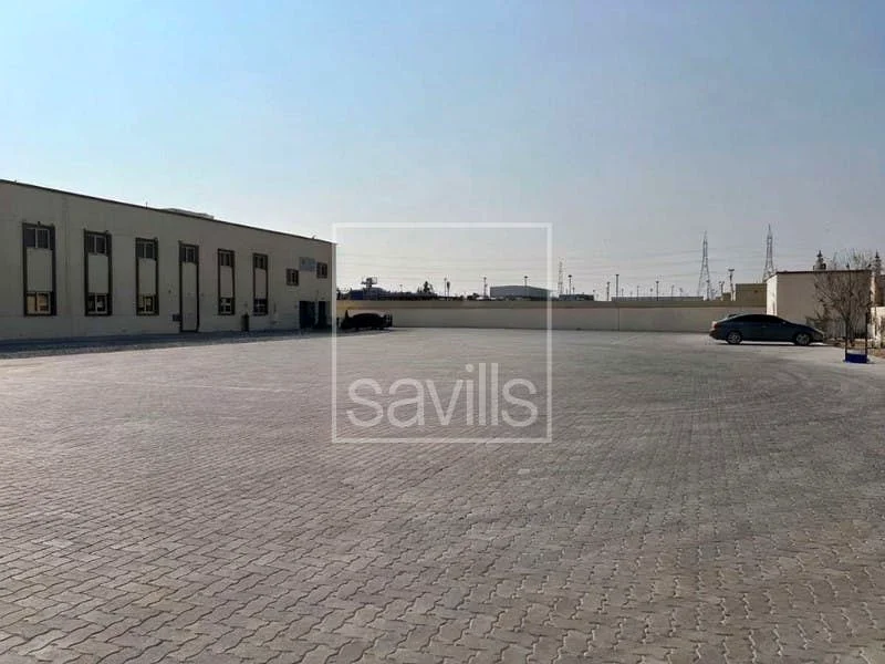 Accommodation + Yard | For Sale | Tenanted63819035482113113