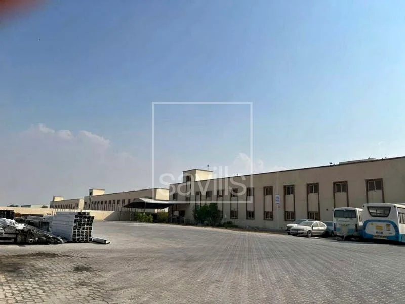 Accommodation + Yard | For Sale | Tenanted63819035482113111