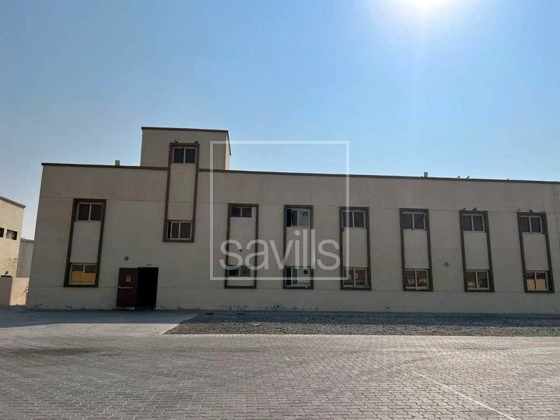 Accommodation + Yard | For Sale | Tenanted63819035482113114