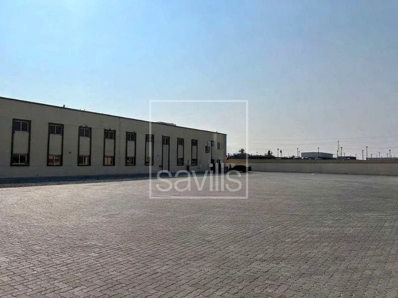Accommodation + Yard | For Sale | Tenanted63819035482113110