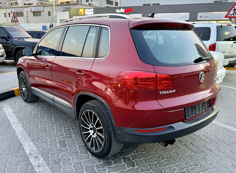 2012 Volkswagen Tiguan. 4x4. GCC 4-cylinder (2.0) RTA passed. 2024 tires. Limited alloy wheels.63398575584514111