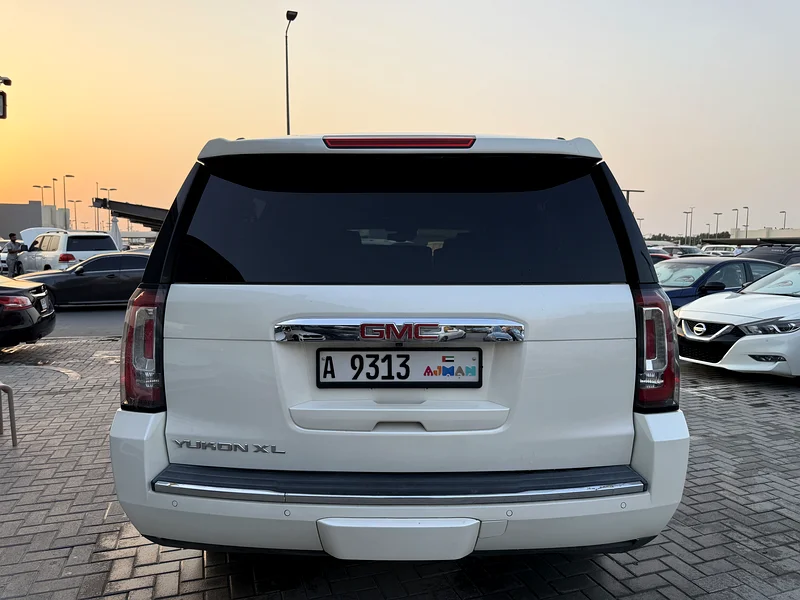 GMC Yukon XL Denali 201563398502402817113