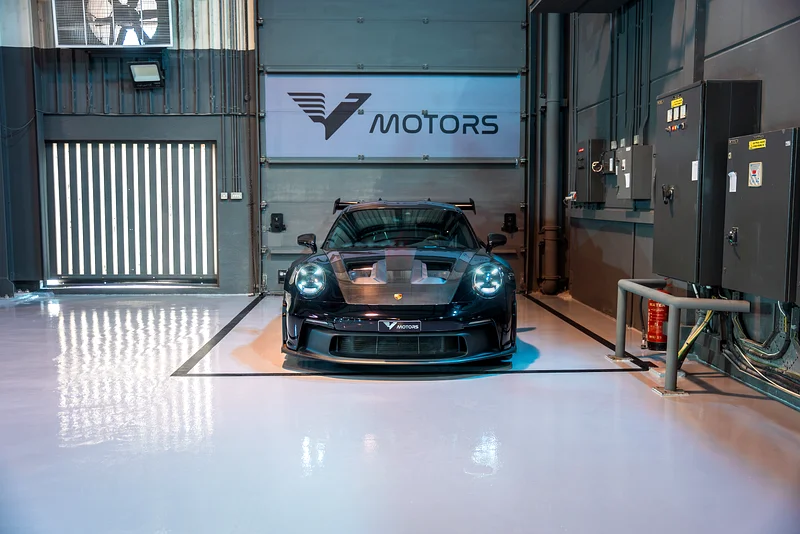 بورش 911 جي تي 3 آر إس 2024، حزمة فايساخ، دول مجلس التعاون الخليجي63398650329090112