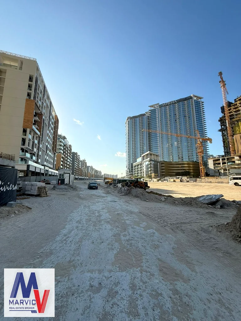 Prime Location | Large Layout | Shop63823887926274111
