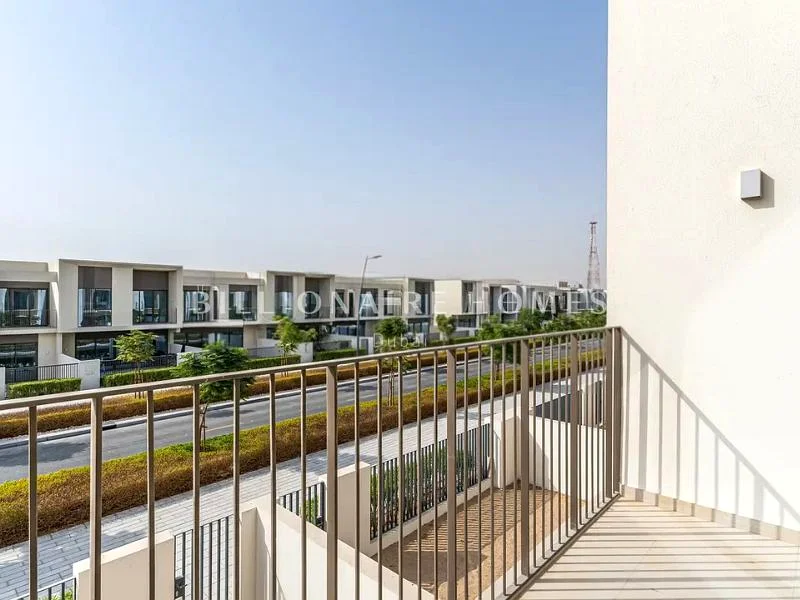Close to Pool and Park | Pharo | Corner | Prime Location63947194127745111