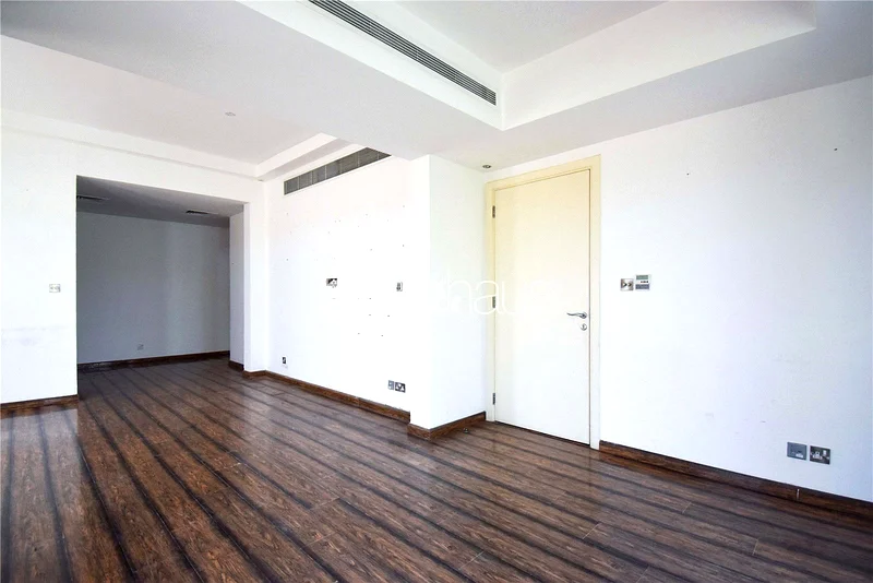 Best priced 2E | Corner plot | Vacant63922512696195114