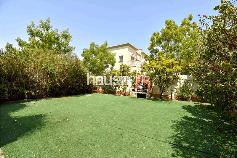 Best priced 2E | Corner plot | Vacant63922512696195111