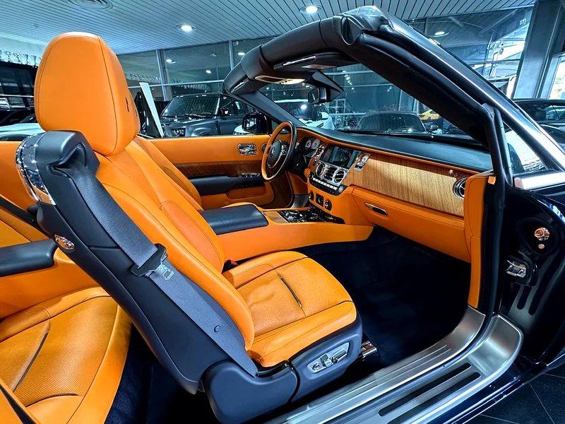 ROLLS-ROYCE DAWN, PERFECT COLOR COMBINATION, GCC SPECIFICATION, FULL SERVICE HISTORY, NO ACCIDENTS, FULLY LOADED63398531359106114
