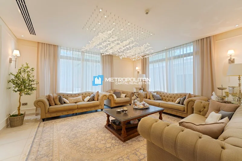 فيلا بـ 5 غرف نوم مع غرفة خادمة | وحدة ركنية | مخزن وغسيل63848388246658111