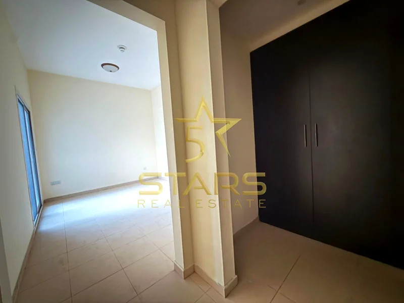 شاغرة | تخطيط واسع | موقع متميز63805480562306114