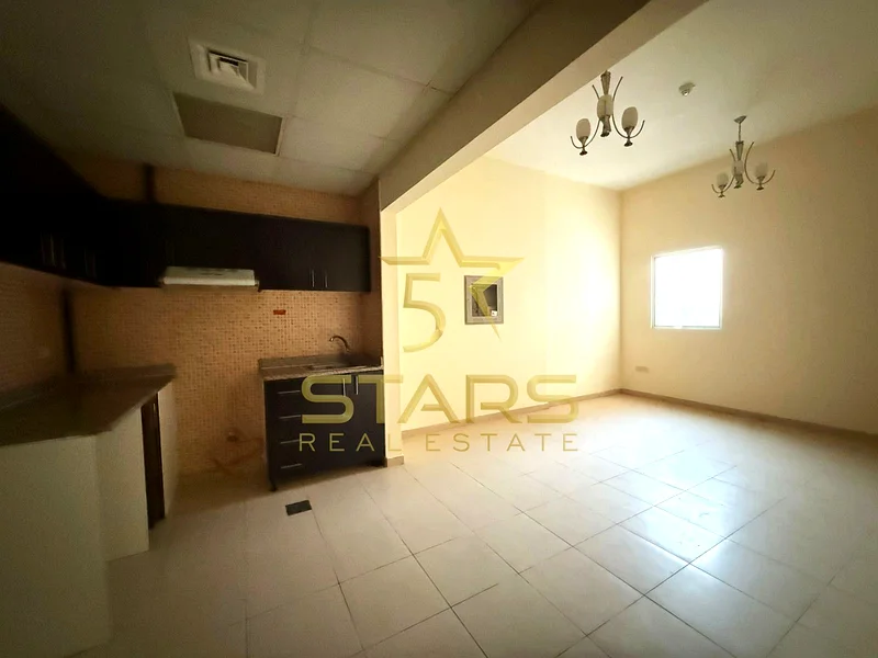 شاغرة | تخطيط واسع | موقع متميز63805480562306110