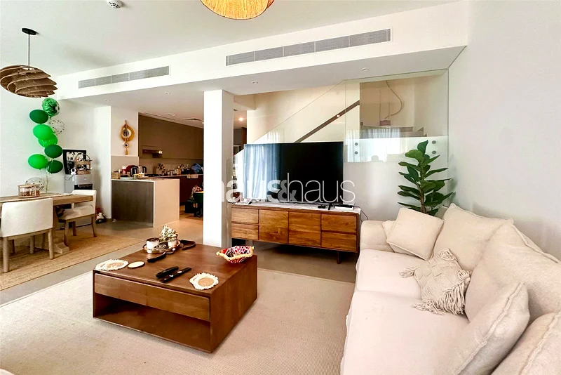 Extended | Upgraded | Modern Design63930282675074114