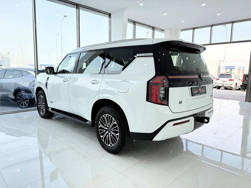 Nissan Patrol Titanium Plus Twin Turbo 2025 Gulf White/Red63405293177986113