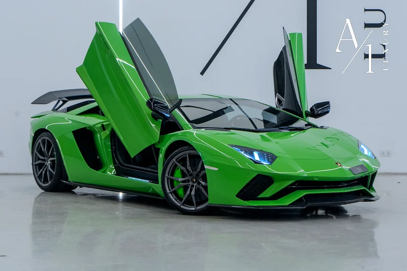 2017 Lamborghini Aventador S, Carbon Fiber Package, Special Color, Very Low Kms, 730HP63490820240001112