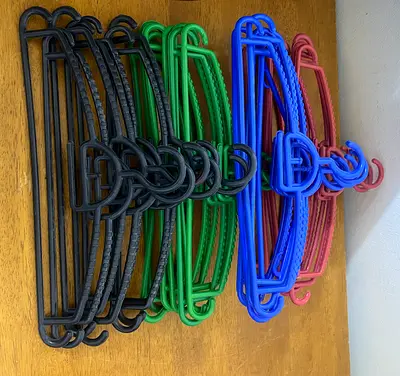 Hangers انواع مختلفه شماعات