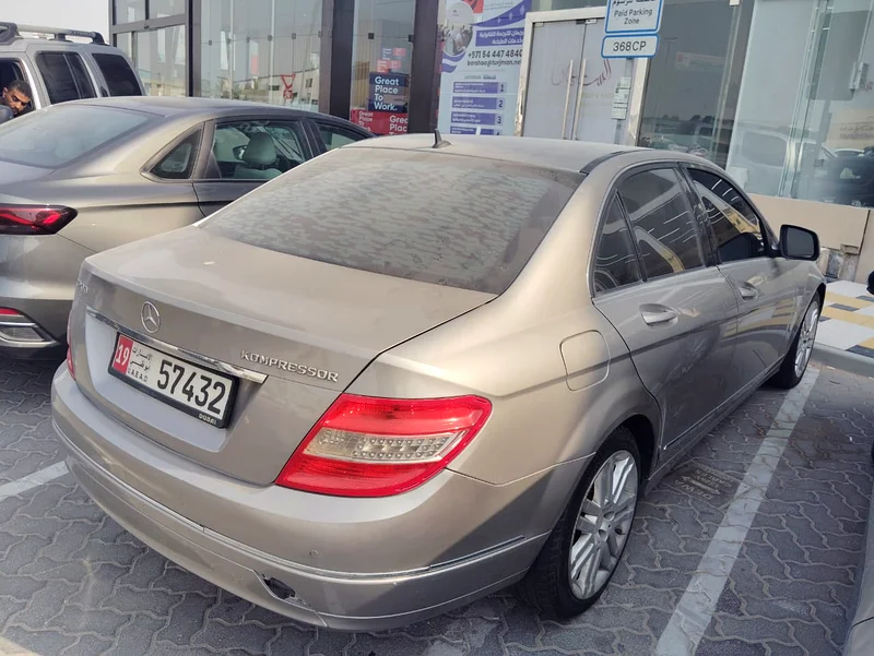 مُحافظ عليه جيدًا * مرسيدس سي200 كومبرسور 2008 * خالٍ من الحوادث * مواصفات دول مجلس التعاون الخليجي63398471611265112