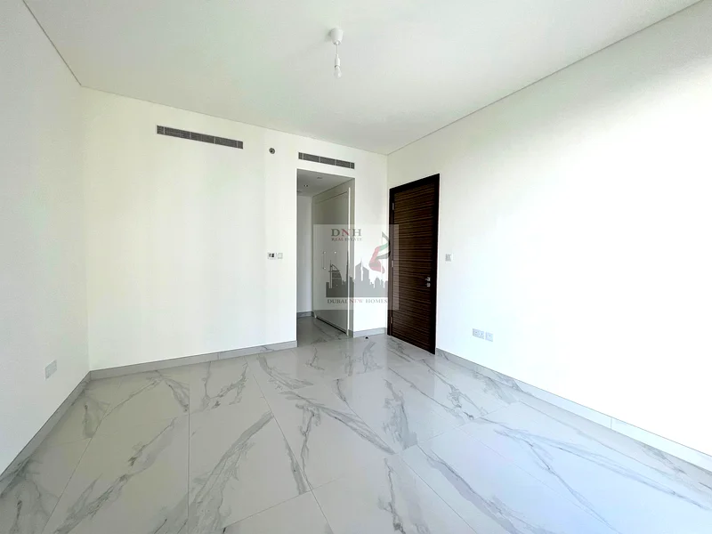 تخطيط واسع | غير مفروش | موقع متميز64016170106753113