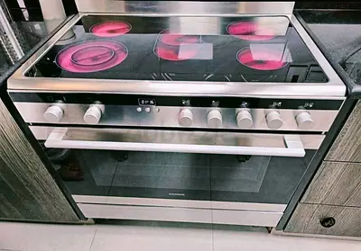 Stylish Siemens 5-Hob Ceramic Electric Cooker 90x60 cm