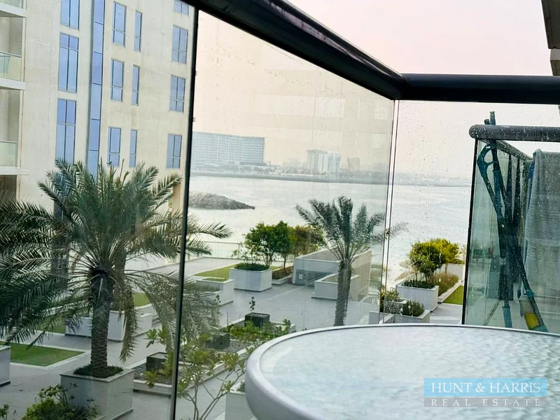 شقة بغرفة نوم واحدة مع إطلالة على الشاطئ للإيجار في باسيفيك، الخدمات متضمنة63815145991682112