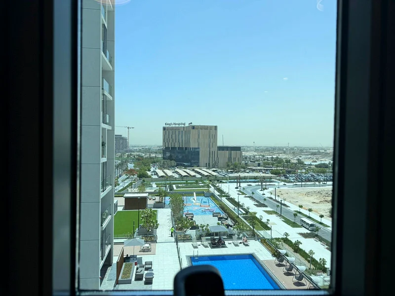 شقة واسعة مكونة من غرفتي نوم || مطبخ شبه مغلق || طابق متوسط || على مقربة من حديقة دبي هيلز سيرا64043126217730110