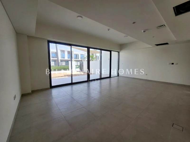 وحدة زاوية | على شاطئ جولدن | موقع متميز63947194168833110