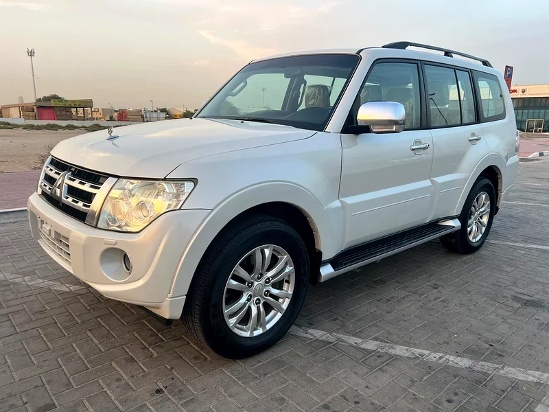 Mitsubishi Pajero, full option, model 2014, 155,000 km, GCC specification, good condition inside and outside63398587227010112