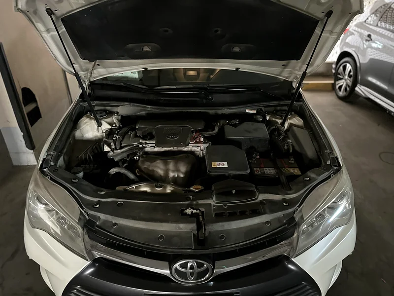 Toyota Camry 2017 Platinum – GCC Specs – White Color63401307484801112