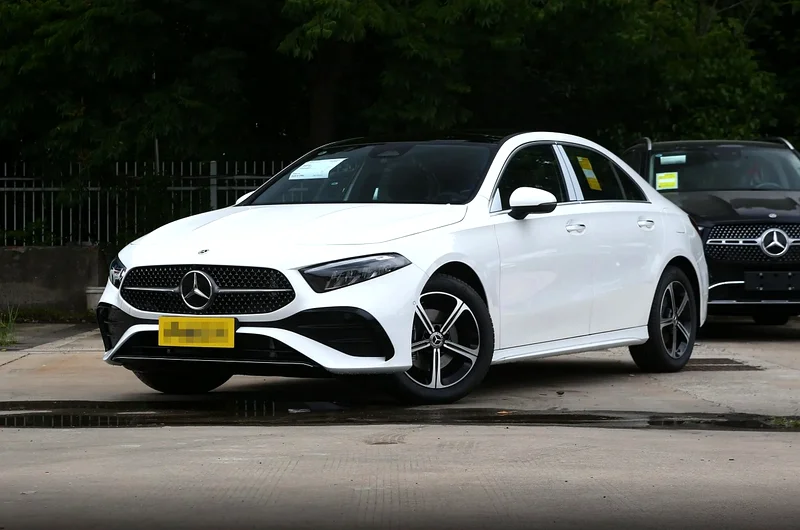 مرسيدس بنز A 200 L إصدار الأناقة634032051831051128