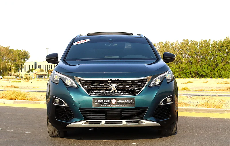 PEUGEOT 5008 - 2019 - ENGINE 1600 - PRICE - 49000 - KM 145000, Gulf model in excellent condition63398487173377111