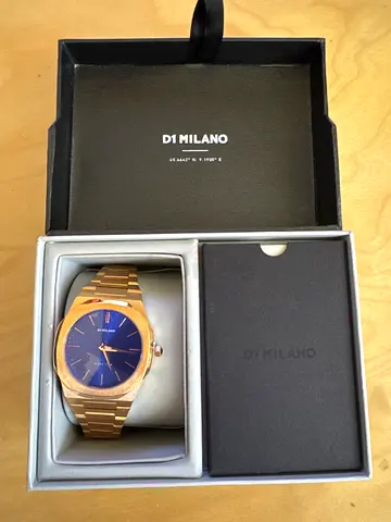 Stunning Di Milano Gold Watch - A Timeless Accessory