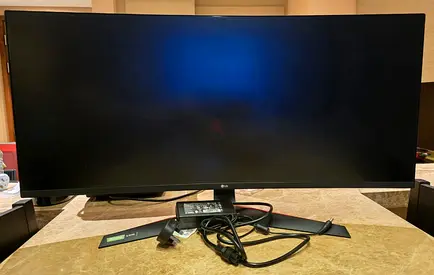 LG UltraWide Gaming Monitor - Perfect for Multi-Tasking! WFHD 144hz G sync compatible.