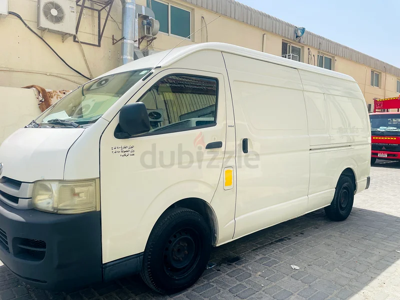Toyota Hiace - High Roof Delivery Van 2010 with Dry Cargo Food-Grade Panelling63484380733186114