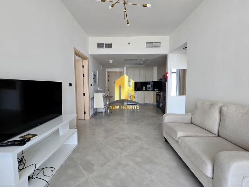 | 3 bed rooms |  Super Spacious |  Parking | Fully furnished |63997412316033110