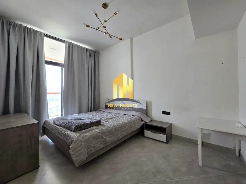 | 3 bed rooms |  Super Spacious |  Parking | Fully furnished |63997412316033114
