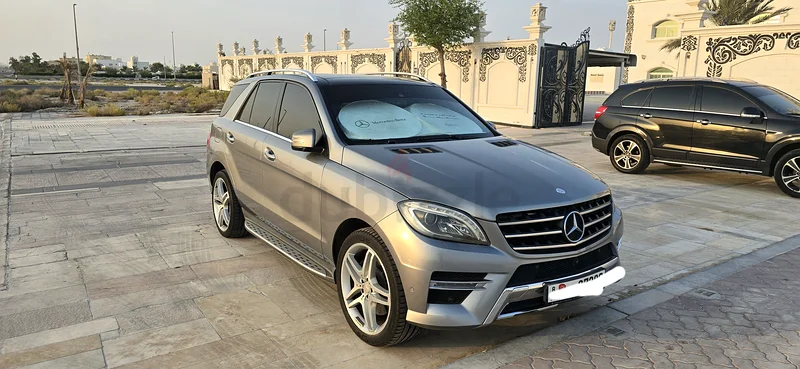 مرسيدس ML350 نظيفة وبحالة جيدة معروضة للبيع بشكل عاجل63403707696770111