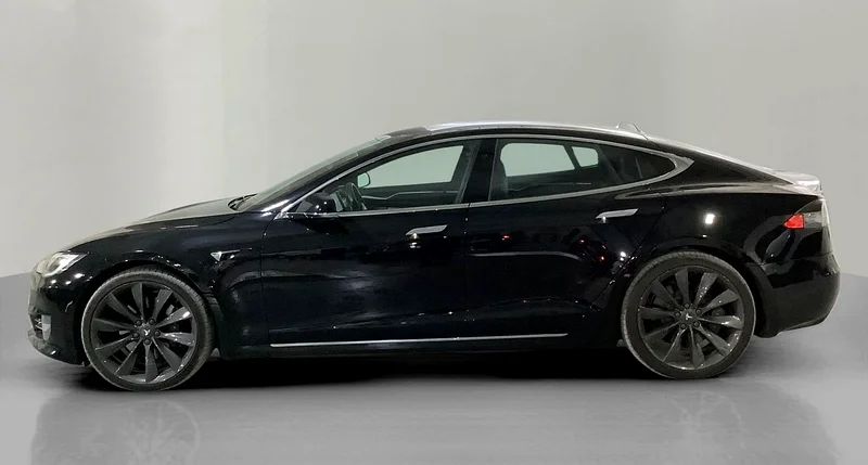TESLA MODEL S 100 D GCC 2018 Under Warranty63398471423491113
