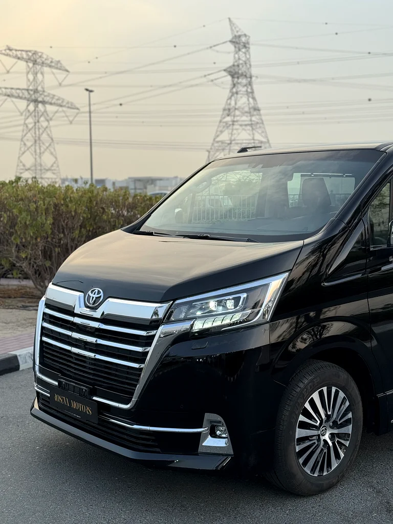 Toyota Granvia Premium63402409330562112