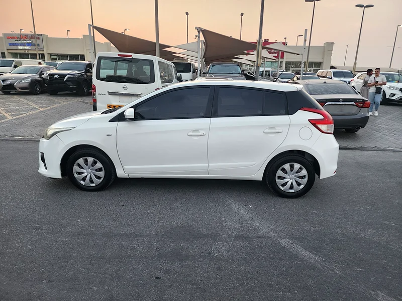 YASRIS 2015 GCC SE FREE ACCDENT VERY CLEAN IN SIDE AND OUT SIDE 100%63401315589889113