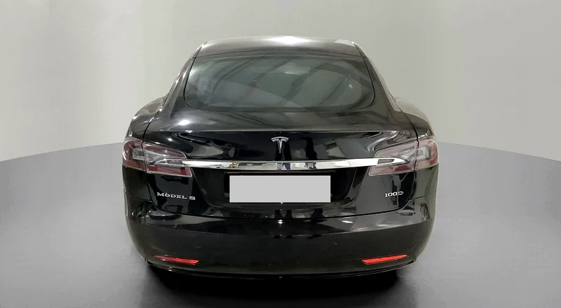 TESLA MODEL S 100 D GCC 2018 Under Warranty63398471423491111