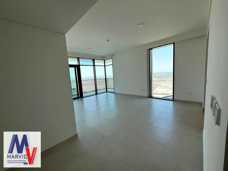 شقة في الطابق المتوسط بإطلالة على البرج والنوافير/غير مؤثثة63761028169603114