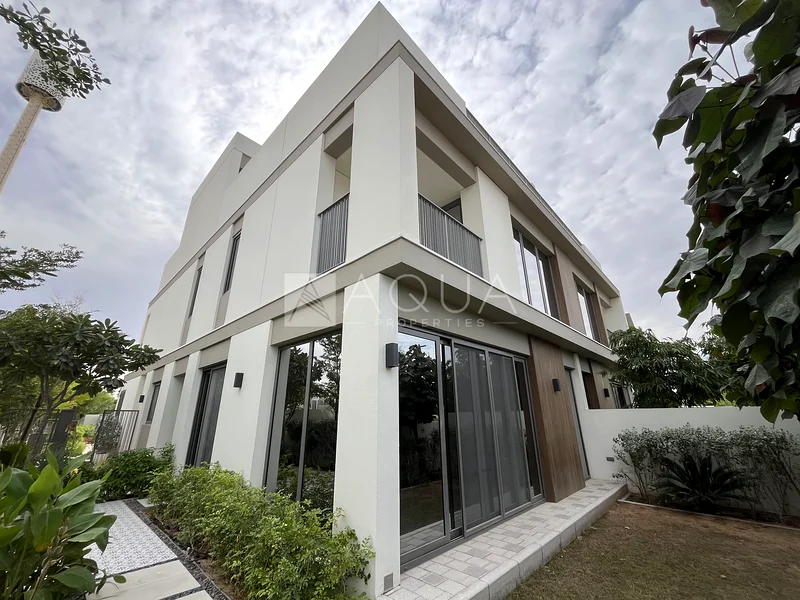 CLOSED KITCHEN| LIVE OPTION| SINGLE ROW| 2 YRS PHPP63930042848387110