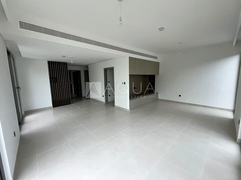 CLOSED KITCHEN| LIVE OPTION| SINGLE ROW| 2 YRS PHPP63930042848387112