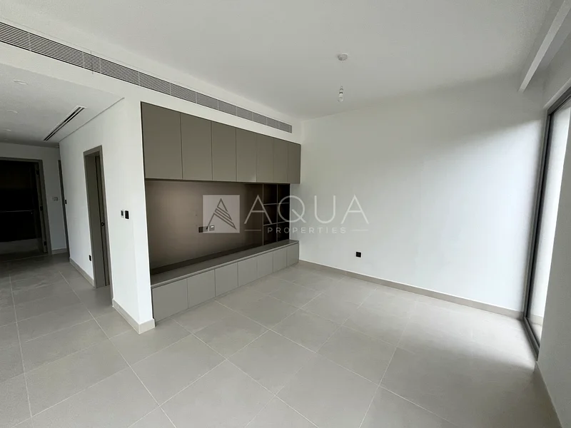 CLOSED KITCHEN| LIVE OPTION| SINGLE ROW| 2 YRS PHPP63930042848387111