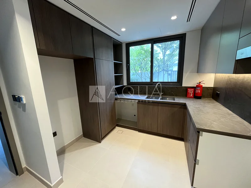 CLOSED KITCHEN| LIVE OPTION| SINGLE ROW| 2 YRS PHPP63930042848387113