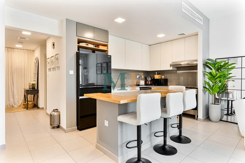 Vacant On Transfer | On The Park/Pool | Upgraded63951137642754111