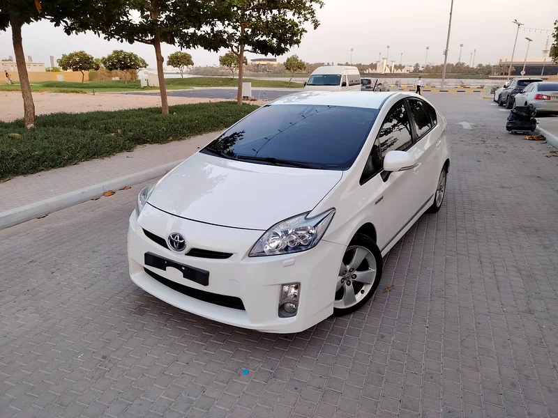 تويوتا بريوس 2010 مواصفات يابانية حالة ممتازة حالة جديدة بالكامل سيدان عائلية صغيرة63421145272195111