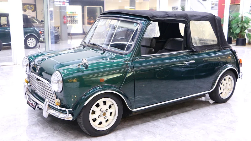 Left hand drive from tokyo since 2015 as scond owner . Its show room condition .63398521415426112