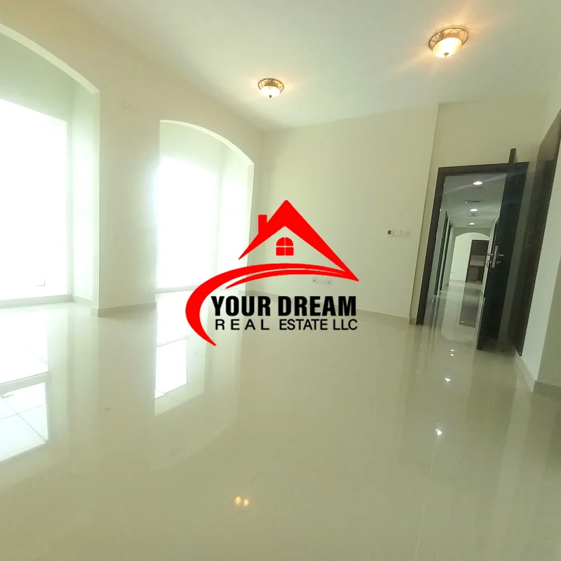 منظر مريح | شقة من 3 غرف نوم مع MR | شرفة | مرافق | موقف سيارات63403406724993113